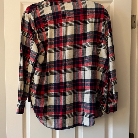 Button down - Picture 2 of 2